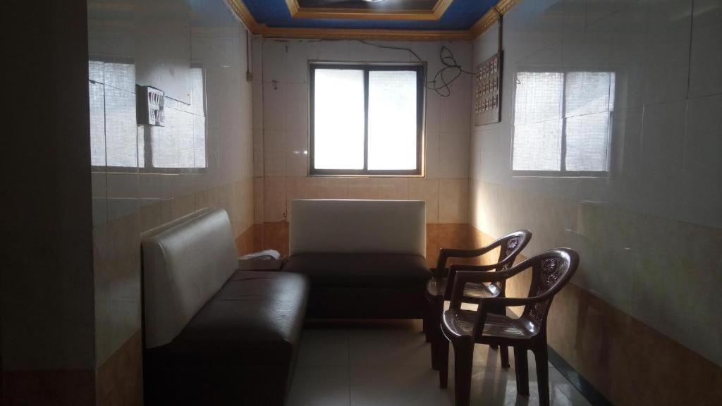 Hotel Sarang Lodge Panvel Eksteriør billede