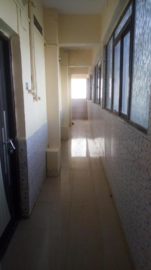 Hotel Sarang Lodge Panvel Eksteriør billede
