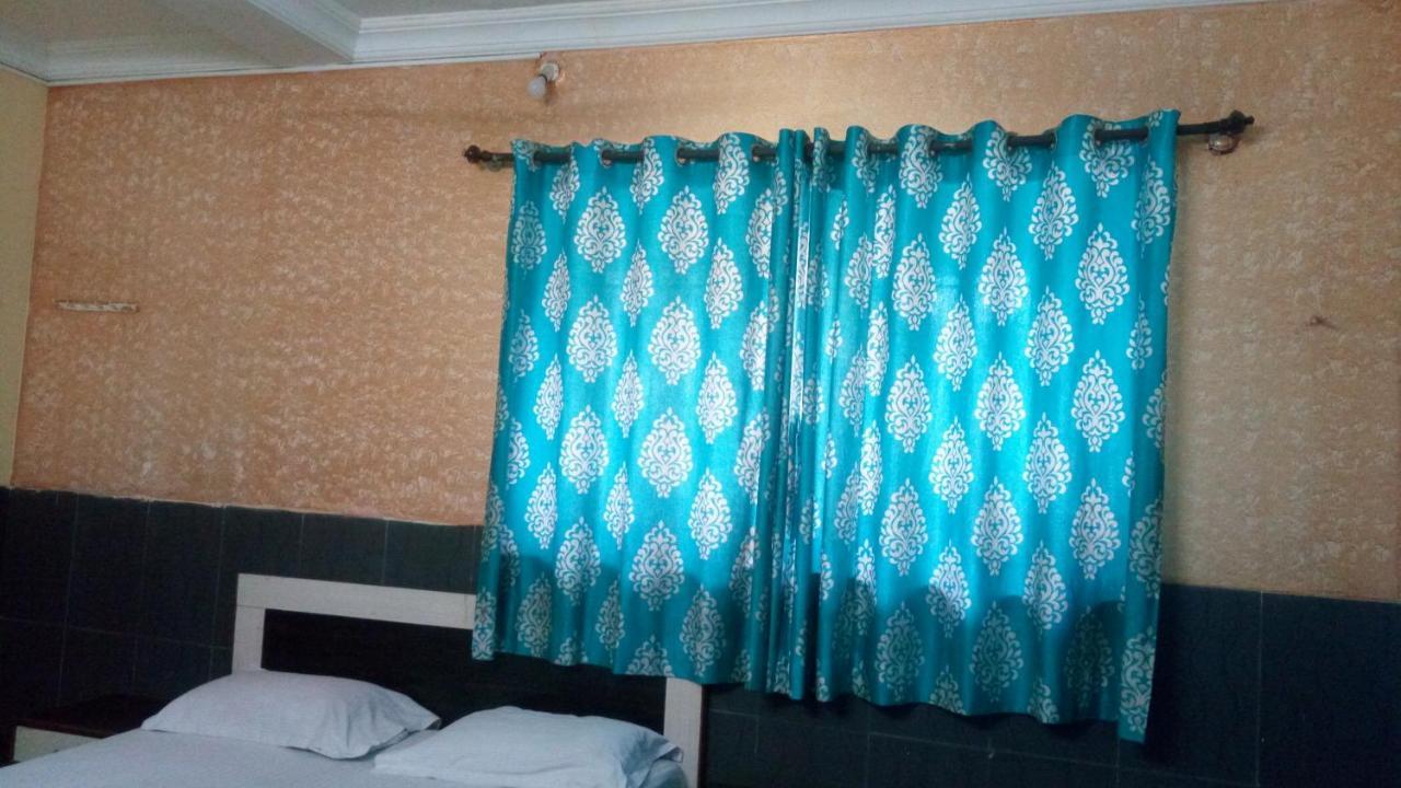 Hotel Sarang Lodge Panvel Eksteriør billede