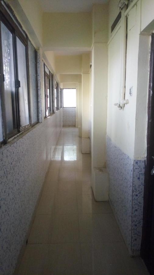 Hotel Sarang Lodge Panvel Eksteriør billede