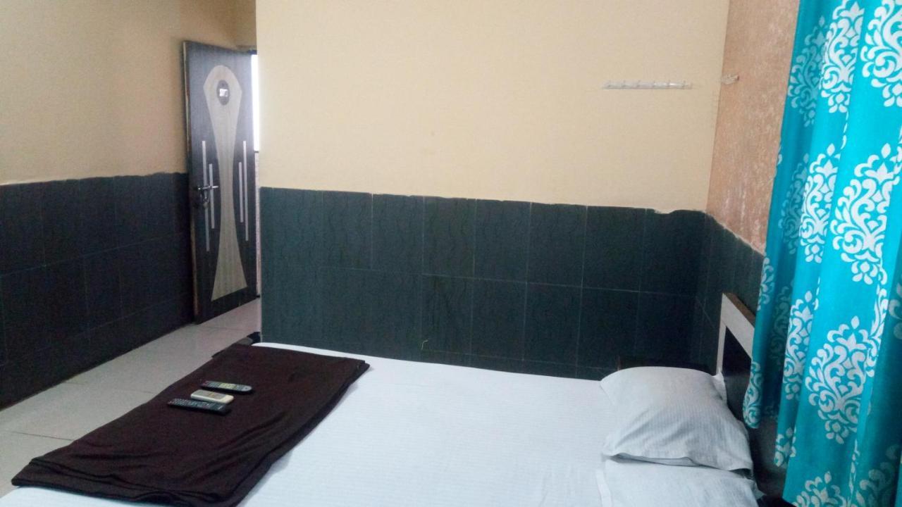 Hotel Sarang Lodge Panvel Eksteriør billede